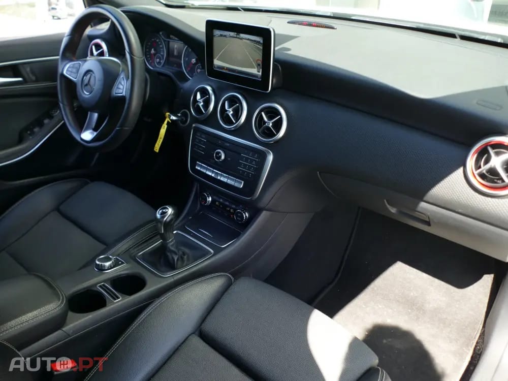 Mercedes-Benz A 180 d AMG Line
