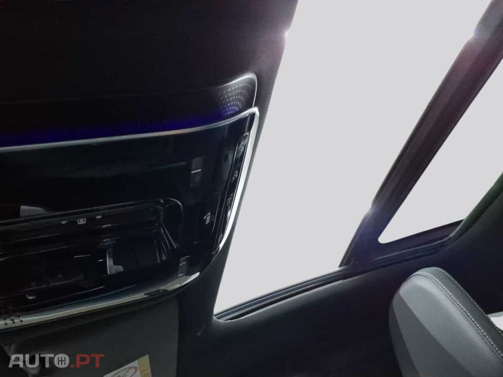 Mercedes-Benz EQE 350+ Electric Art