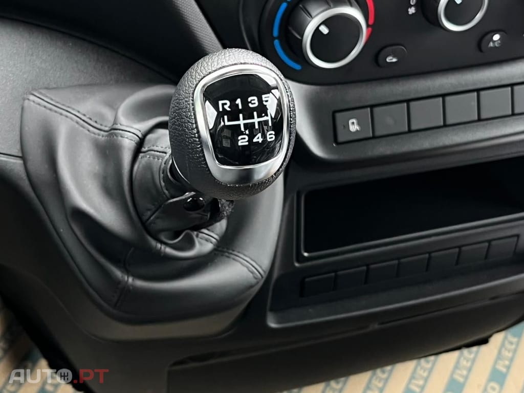 Iveco Daily 3.0 - 180 CV CABINE DUPLA