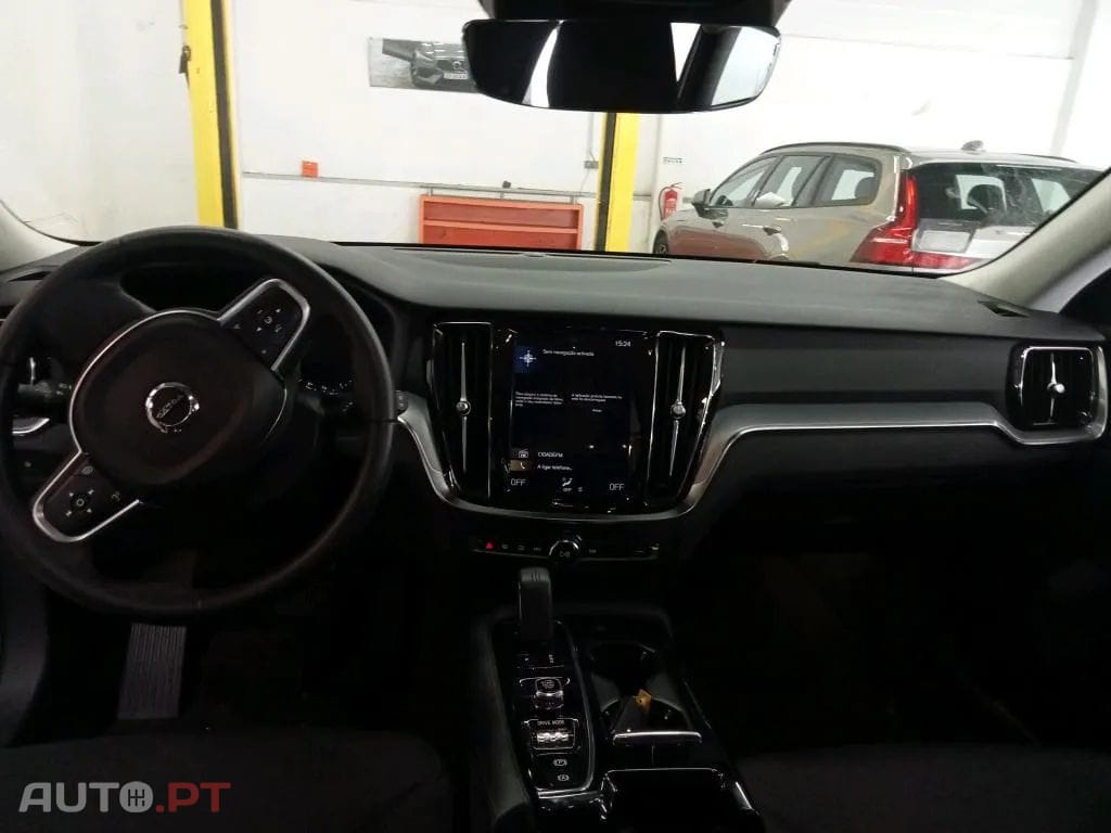 Volvo V60 2.0 T8 AWD TE Momentum