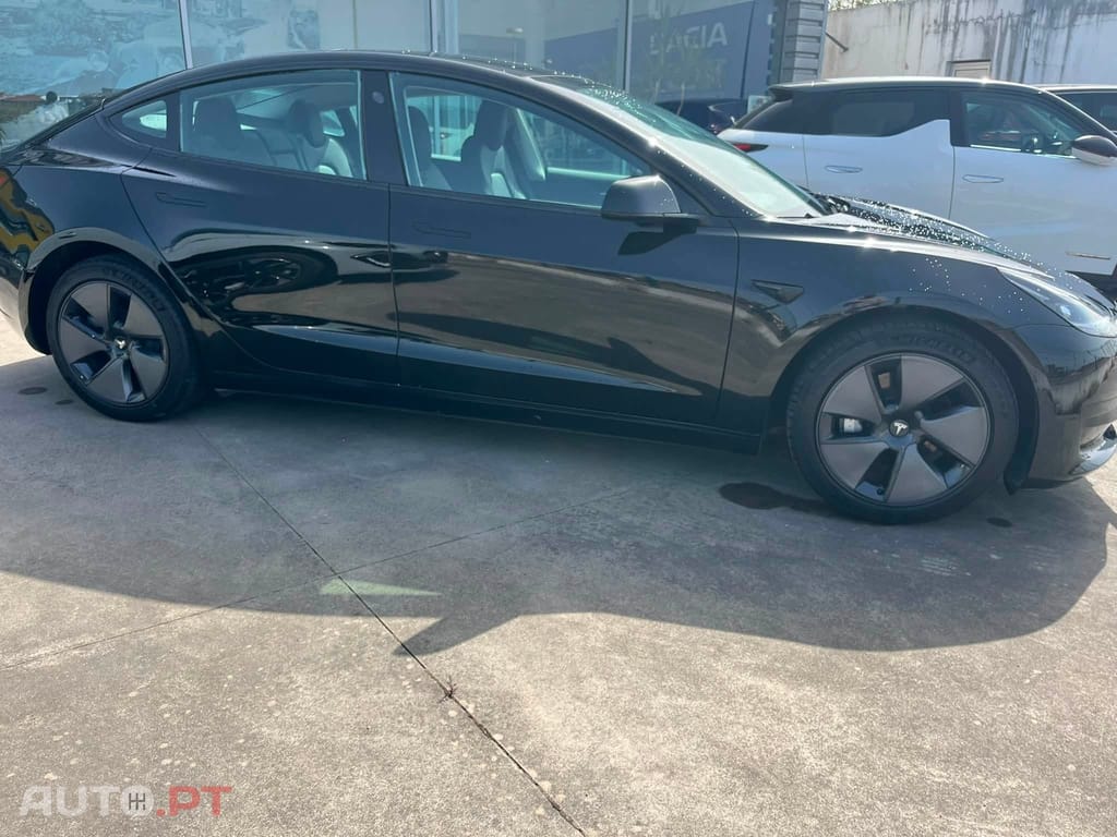 Tesla Model 3 Standard Range Plus RWD