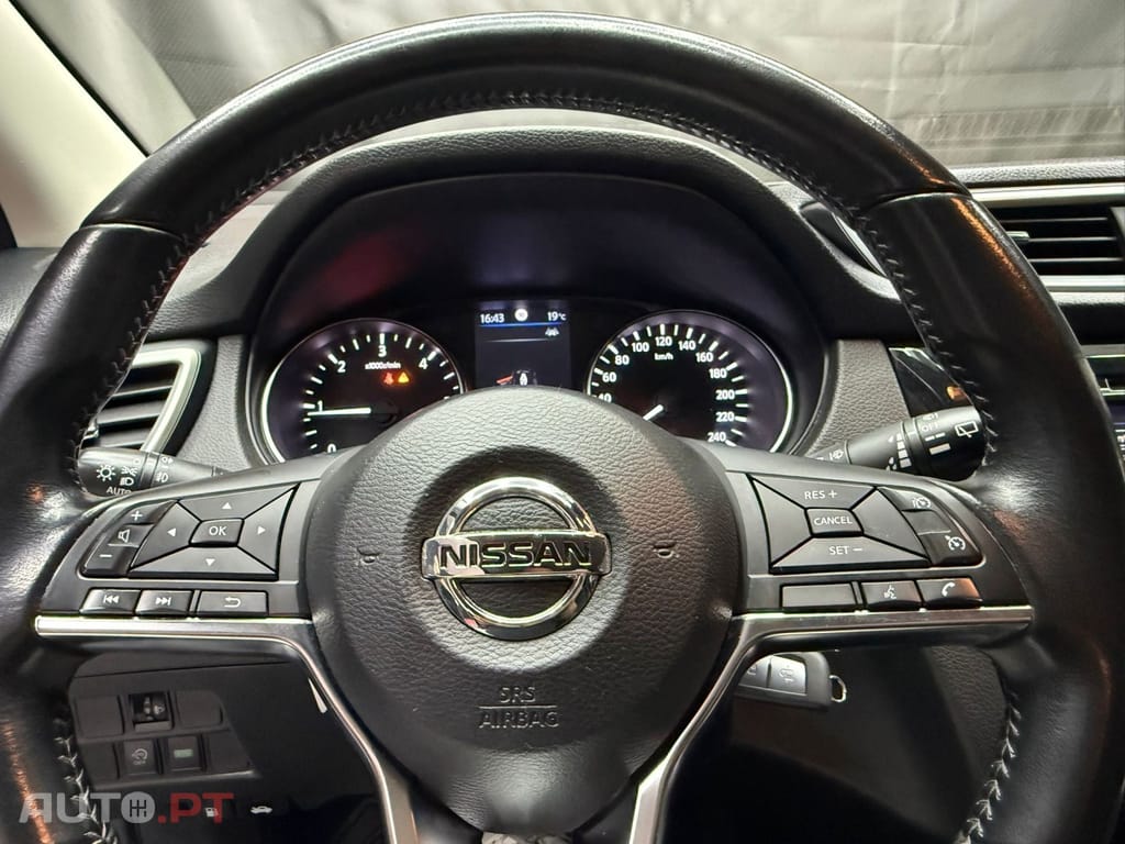 Nissan Qashqai 1.5 dCi N-Connecta J17 DCT