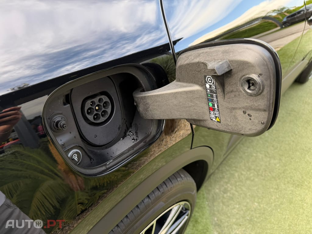 Porsche Macan Electric 4