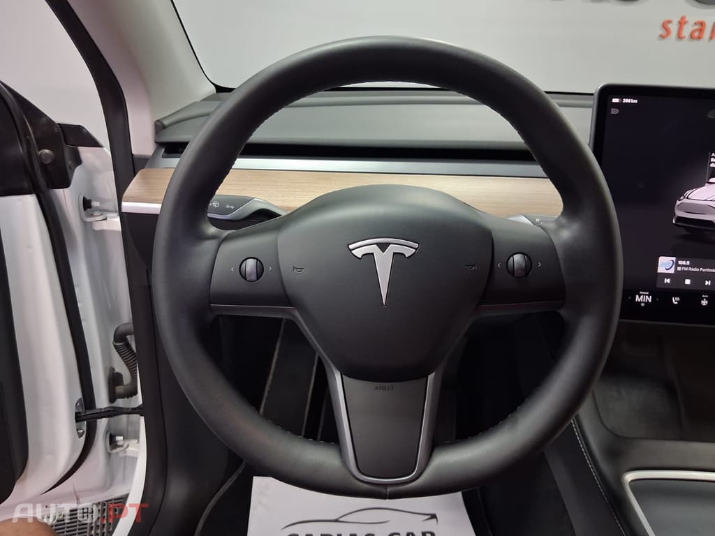 Tesla Model Y Standard RWD