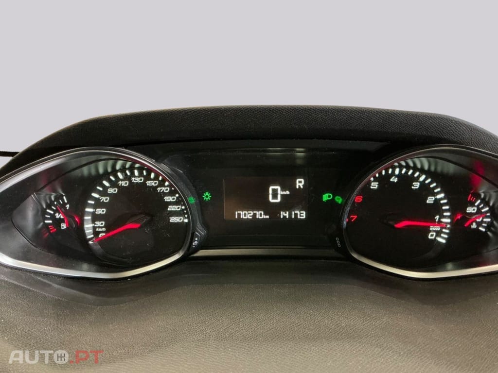 Peugeot 308 1.2 PureTech EAT6