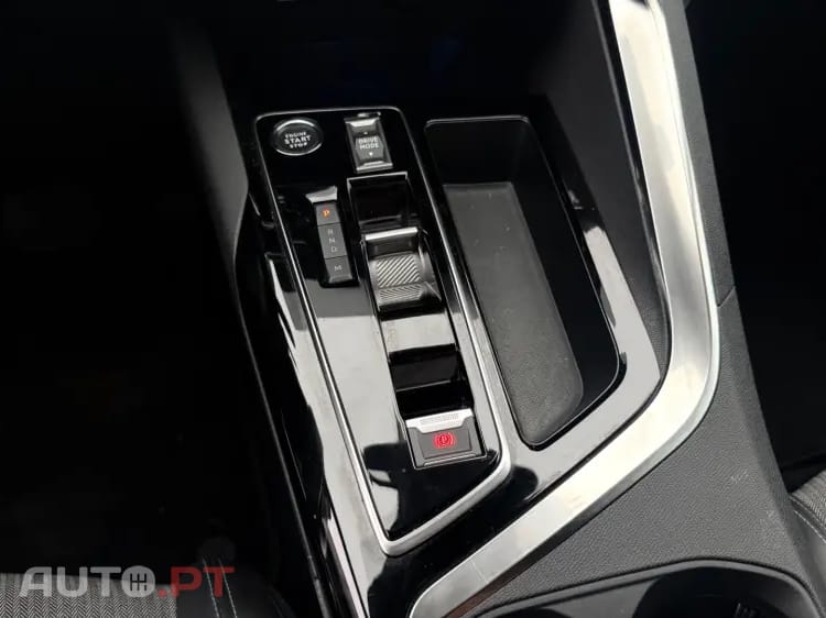 Peugeot 5008 1.2 Hybrid Allure Pack e-DCS6