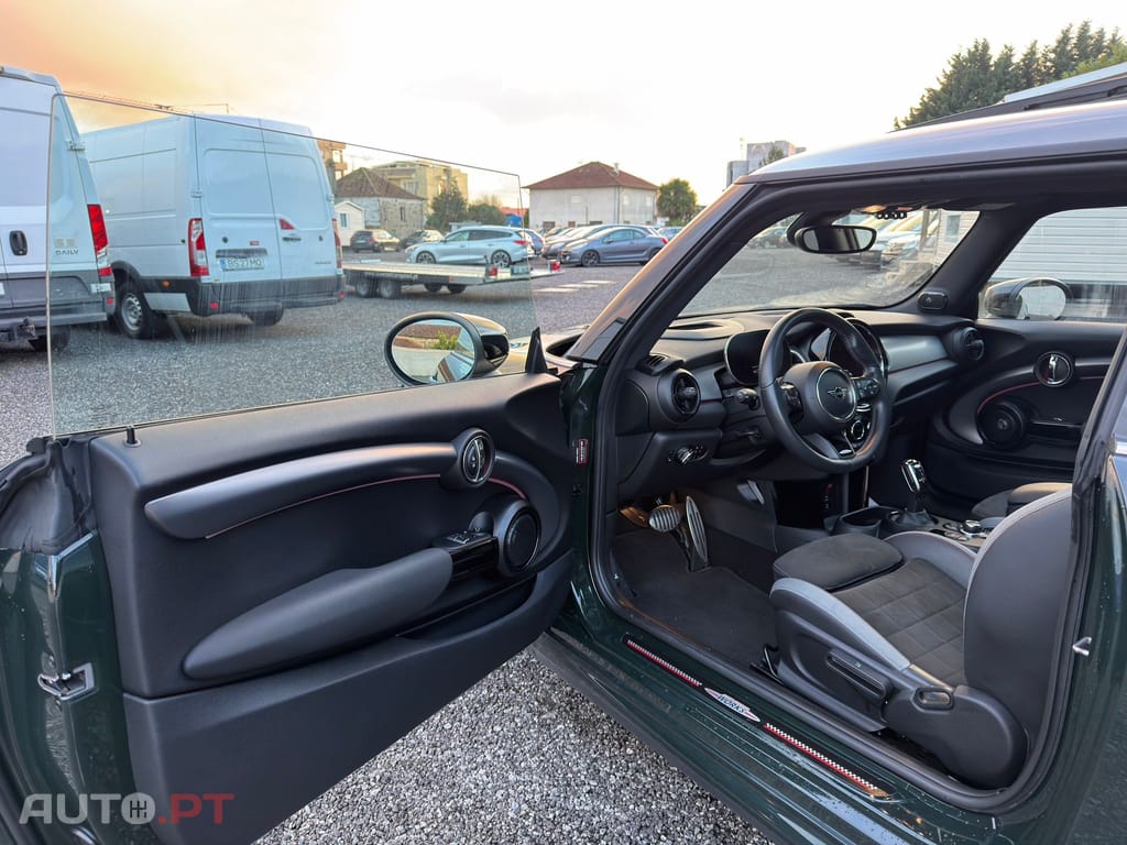 MINI John Cooper Works Premium JCW Plus Auto