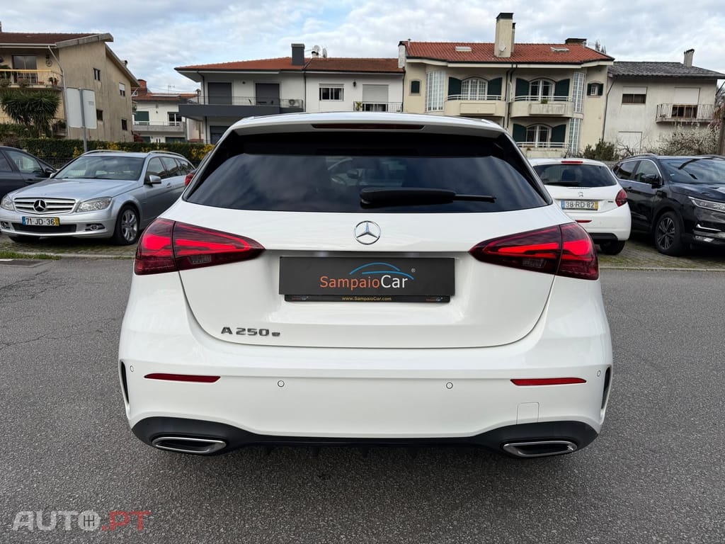 Mercedes-Benz A 250 e AMG Line