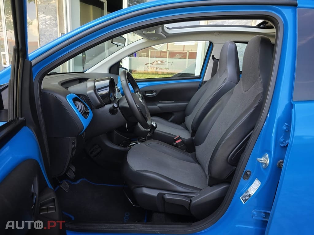 Toyota Aygo 1.0 X-Play Plus