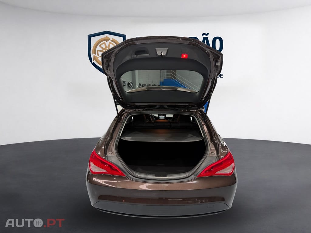 Mercedes-Benz CLA 180 d Shooting Brake