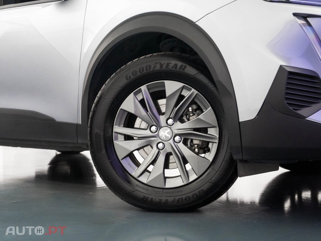 Peugeot E-2008 50 kWh Active Pack