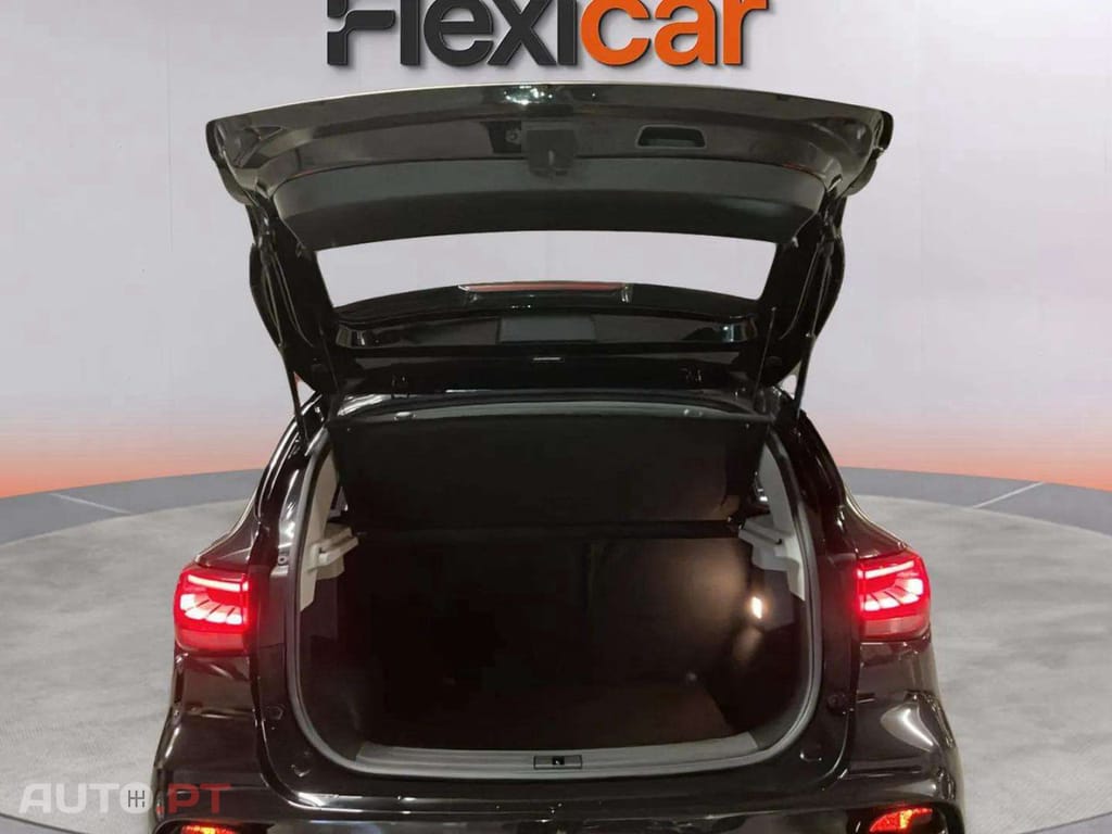 MG ZS EV 72.6 kWh Luxury OBC 11 KW