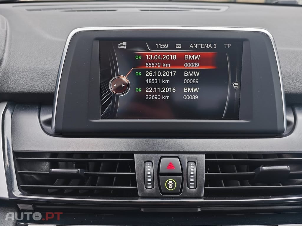 BMW 218 i Auto