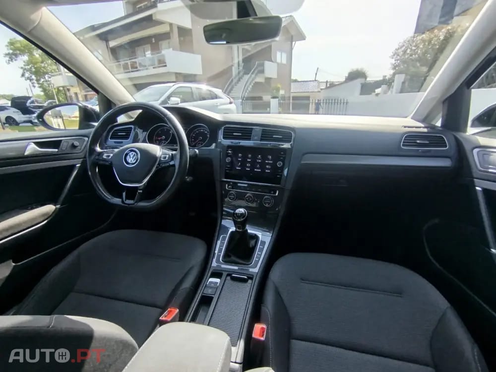 Volkswagen Golf 1.6 TDI Confortline