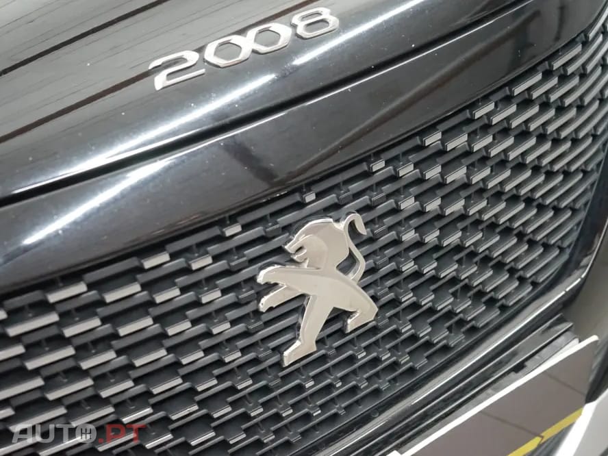 Peugeot 2008 1.2 PureTech Allure