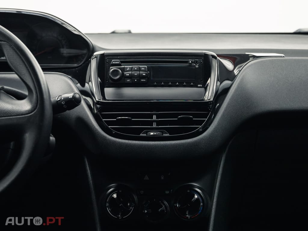 Peugeot 208 1.2 VTi Access