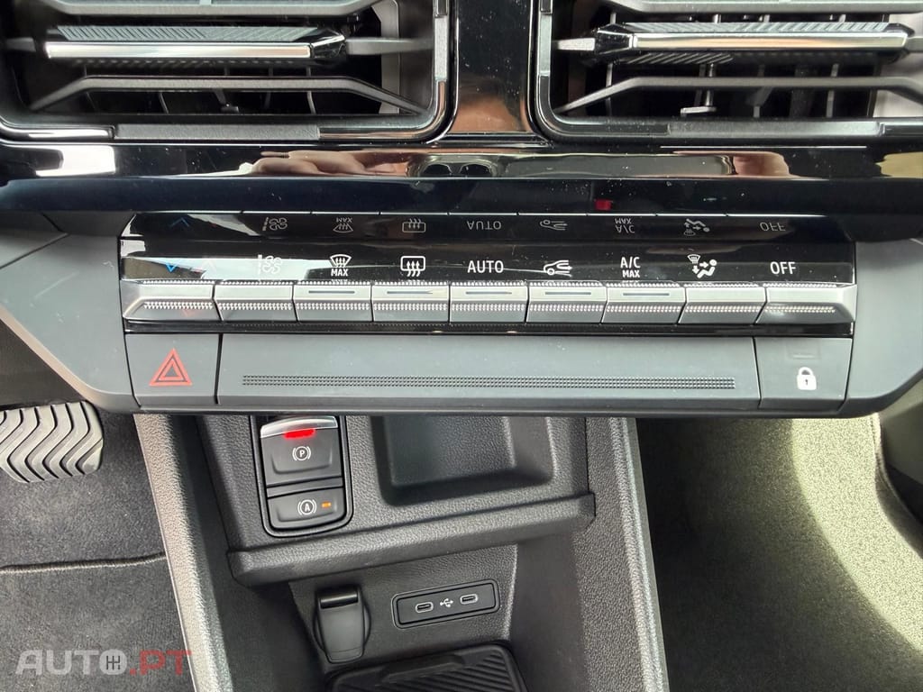 Nissan Micra 52 kWh Advance Two Tone