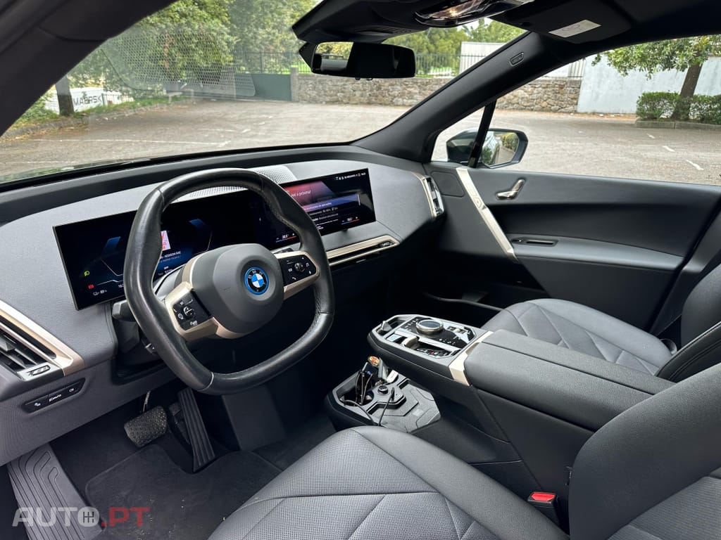 BMW iX xDrive 50