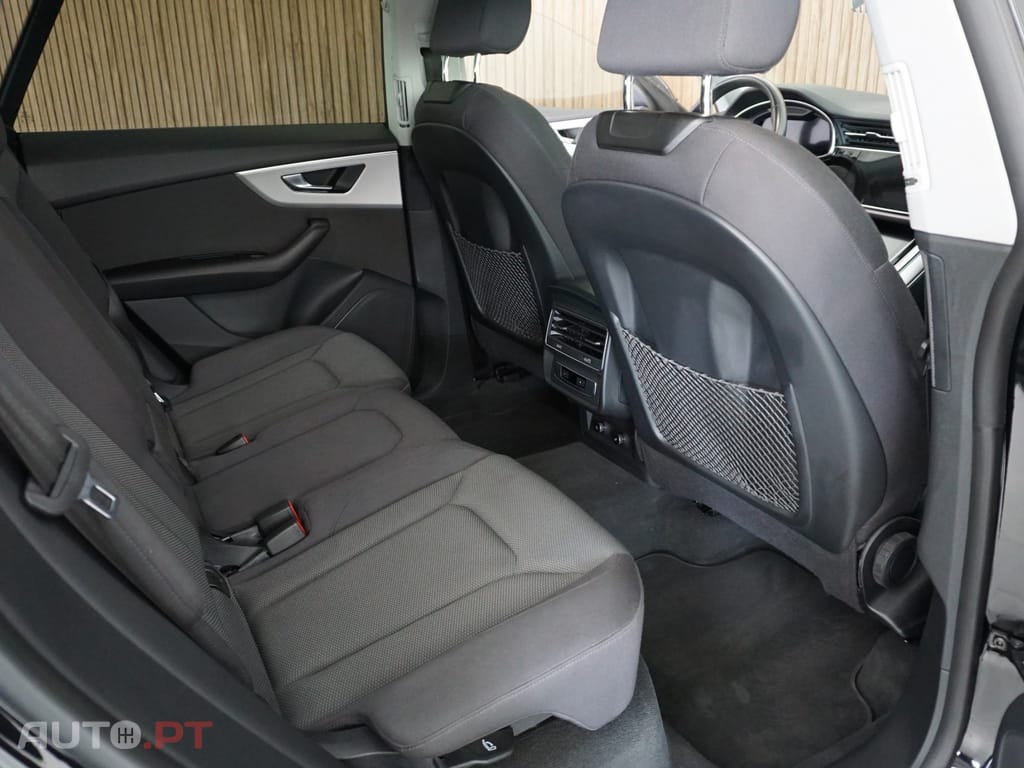 Audi Q8 55 TFSIe quattro Tiptronic competition plus