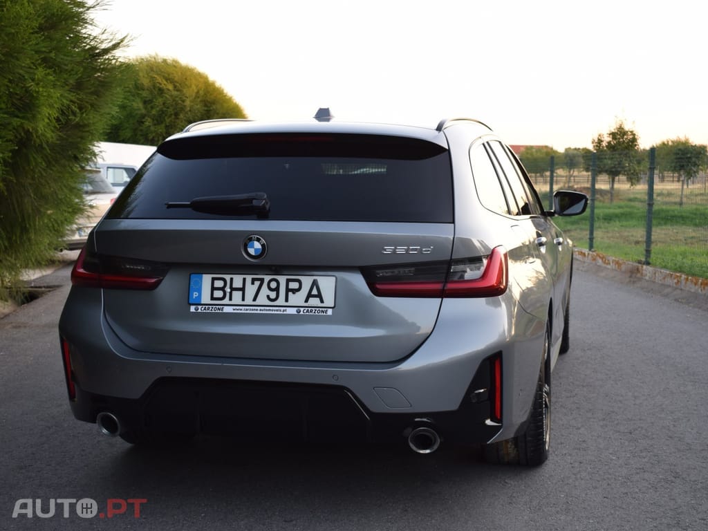 BMW 320 d Touring Pack Desportivo M Auto
