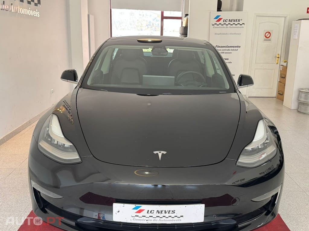 Tesla Model 3 Long-Range Dual Motor AWD