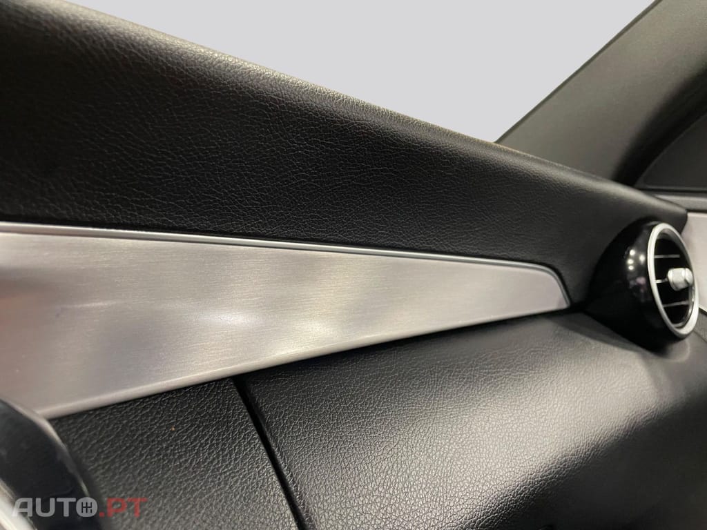 Mercedes-Benz C 300 e Avantgarde