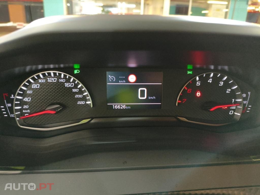 Peugeot 2008 1.2 PureTech Active Pack