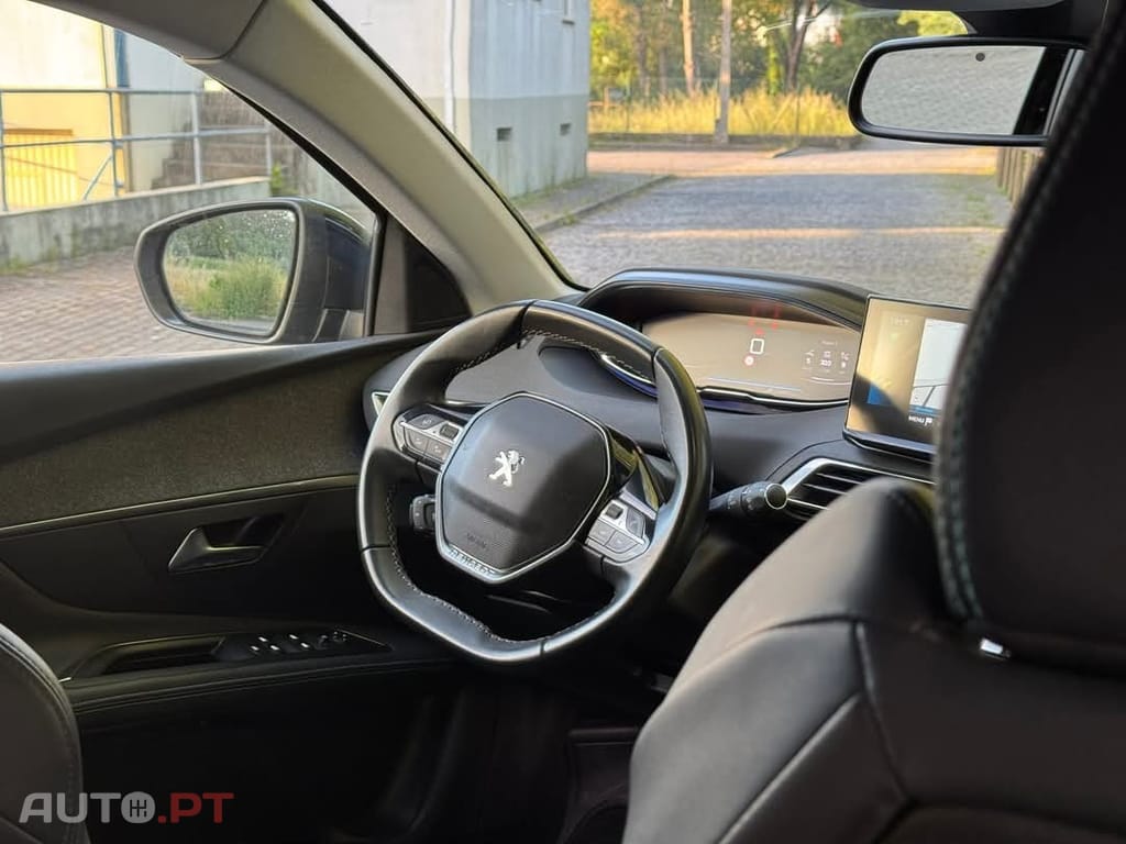 Peugeot 3008 1.5 BlueHDi Allure