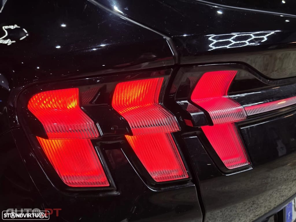 Ford Mustang Mach-E 75.7 kWh Base