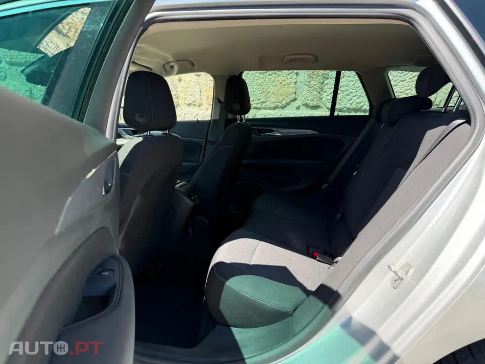 Opel Insignia 1.6 CDTi Dynamic