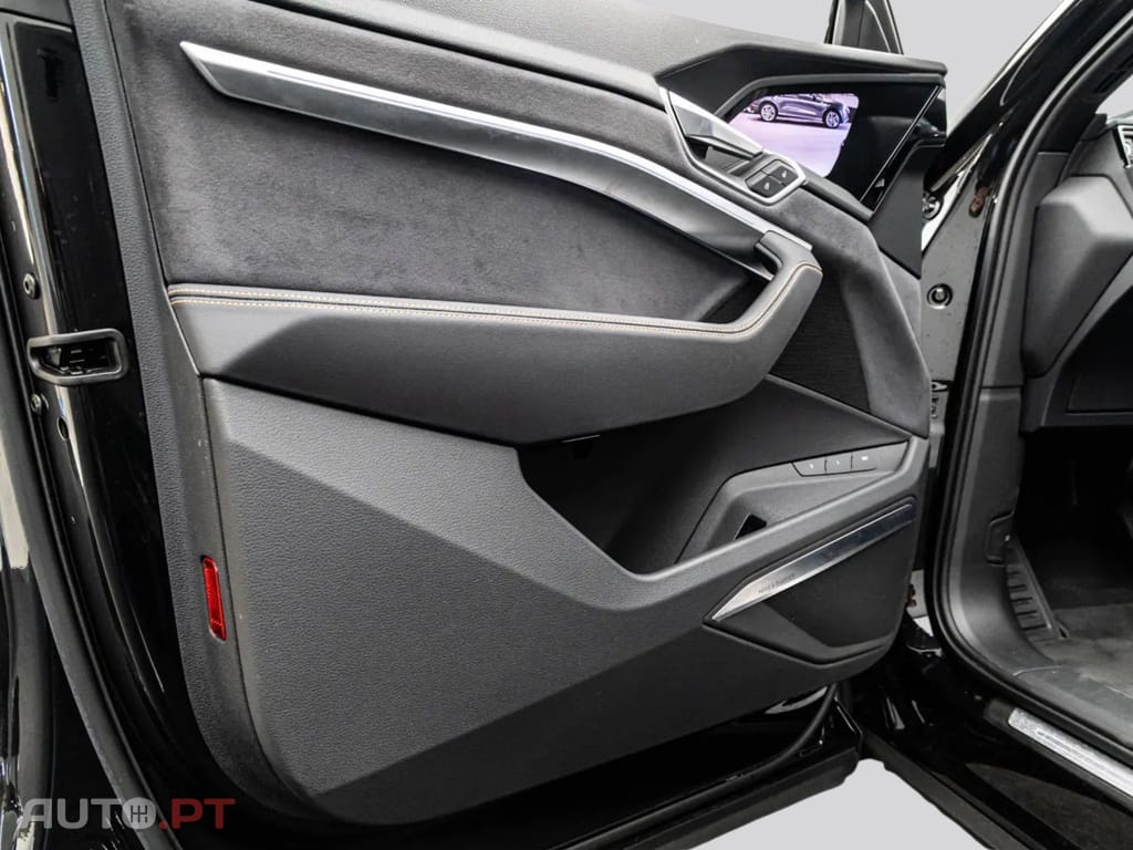 Audi E-Tron 55 2x S LINE BLACK EDITION I.V.A DEDUTIVEL 