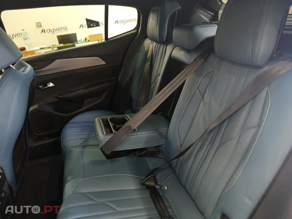 Peugeot 408 1.6 Hybrid GT e-EAT8
