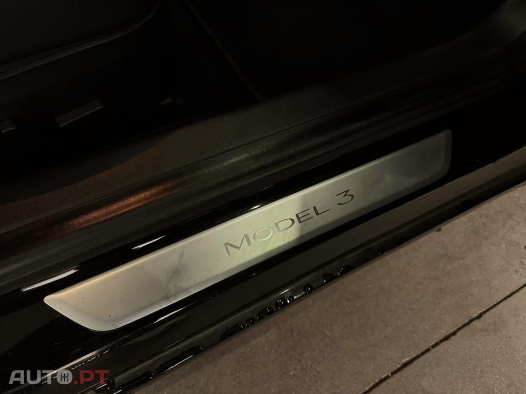 Tesla Model 3 Long-Range Dual Motor AWD