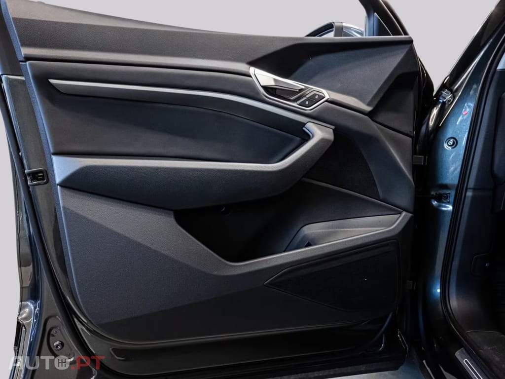 Audi E-Tron I.V.A DEDUTÍVEL 55 Q 2x S LINE