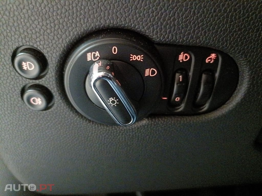 MINI Cooper Cooper D