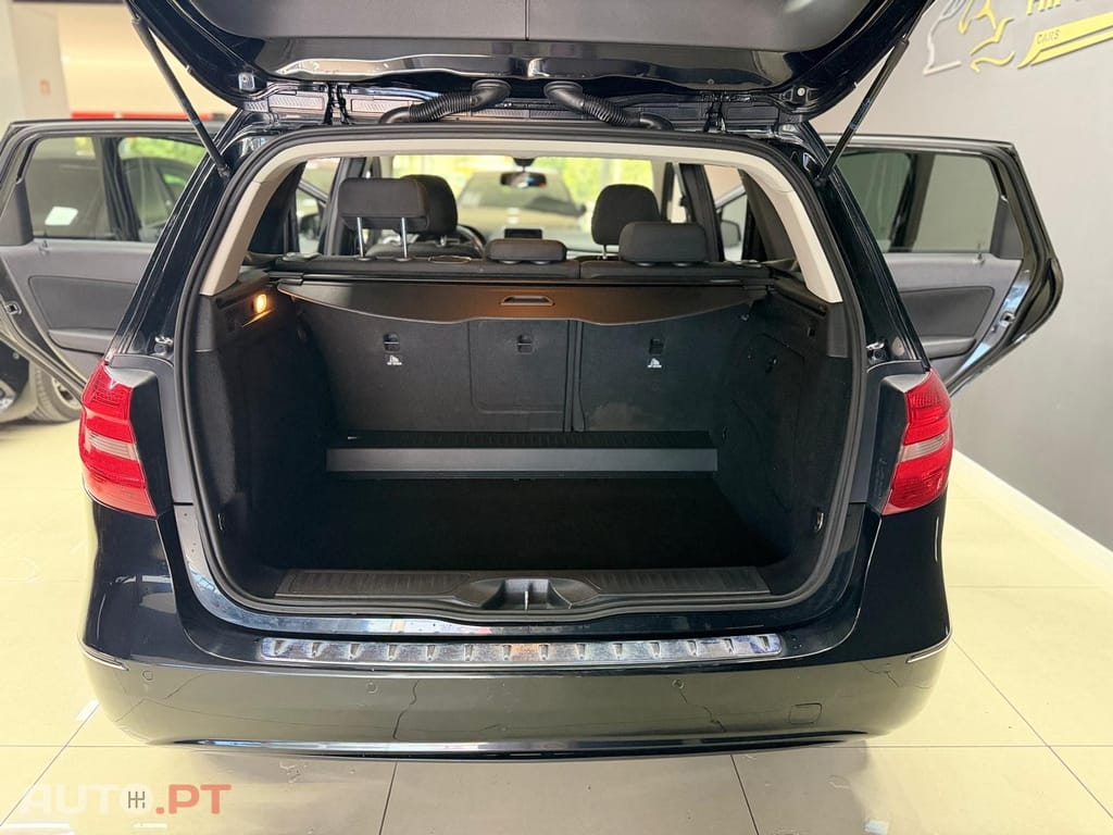 Mercedes-Benz B 180 d Progressive