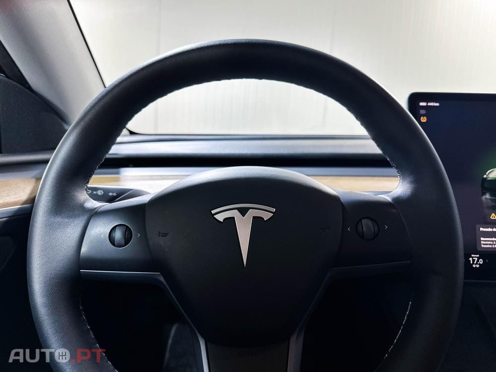 Tesla Model Y Long Range Dual Motor AWD