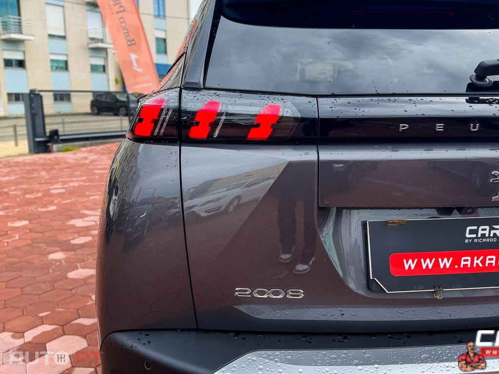 Peugeot 2008 1.5 BlueHDi Allure Pack