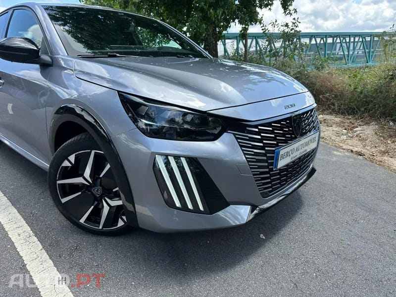 Peugeot E-208 50 kWh GT Pack