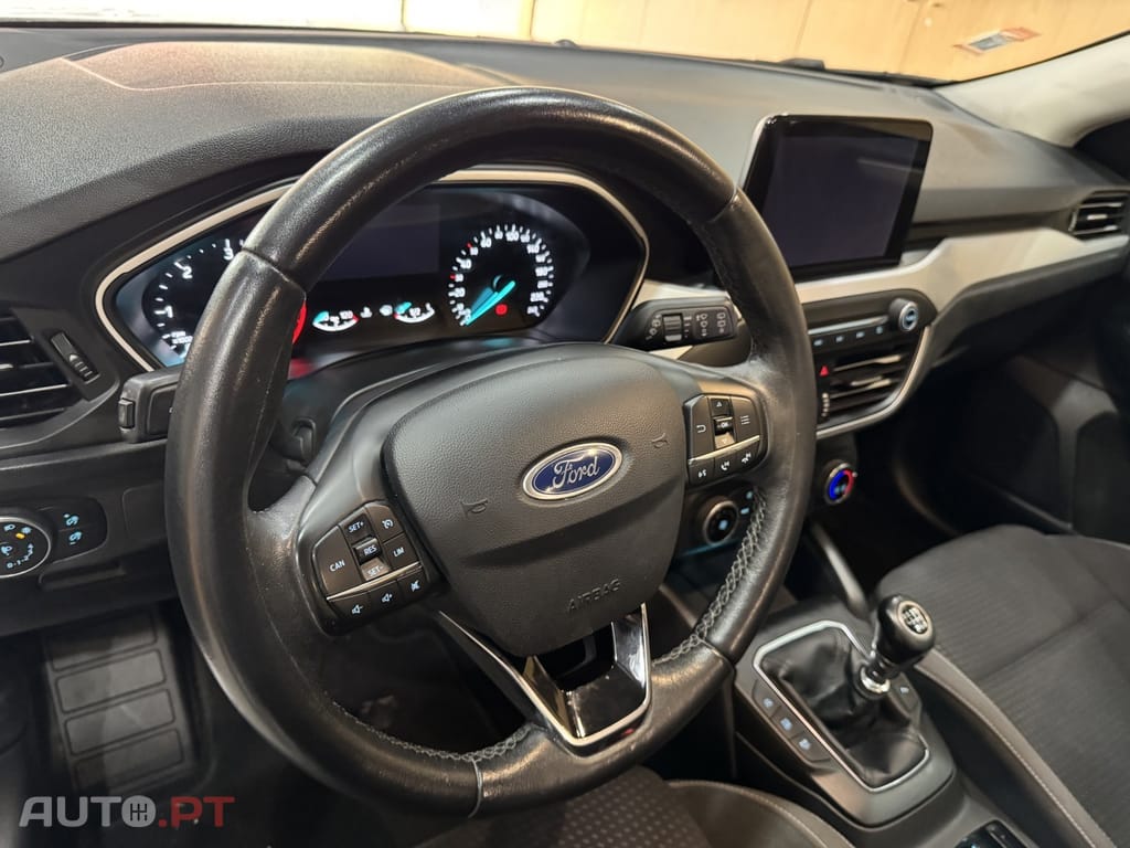 Ford Focus SW 1.5 TDCi EcoBlue ST-Line