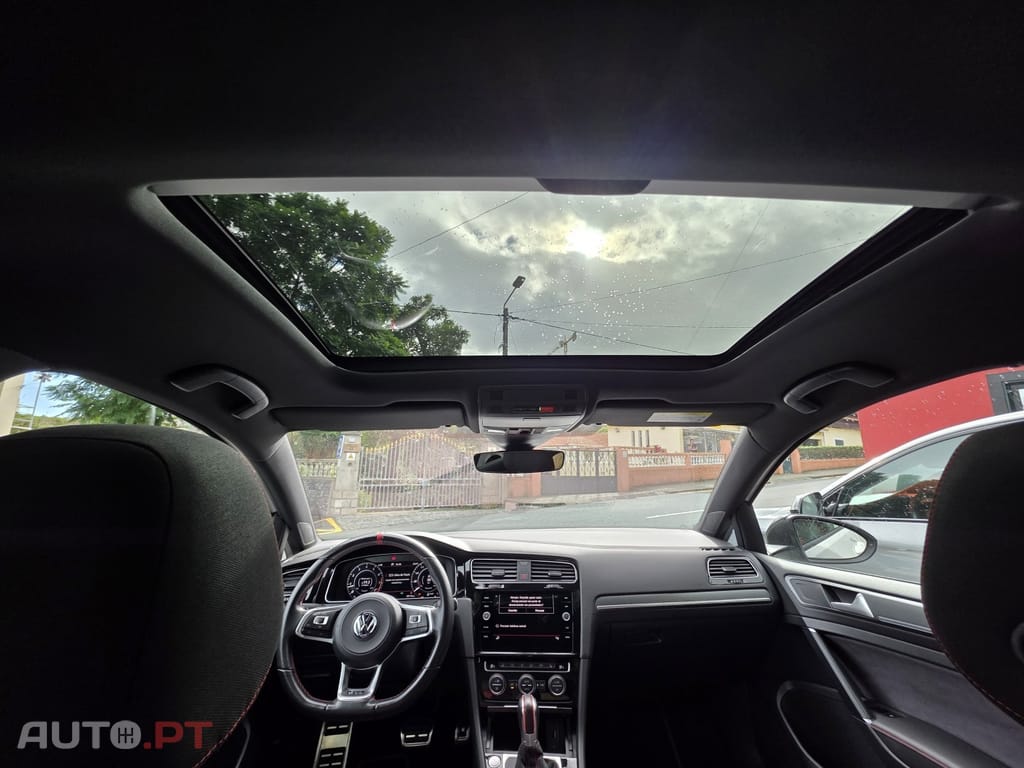 Volkswagen Golf 2.0 TSI GTi TCR DSG