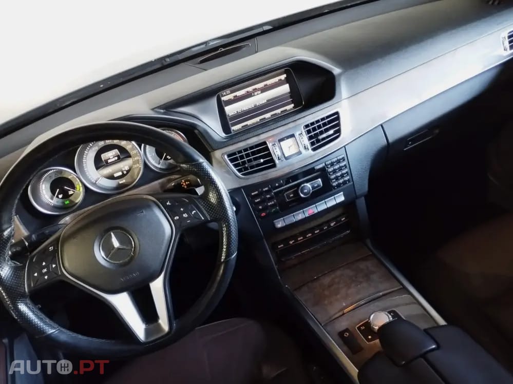Mercedes-Benz E 300 Bluetec Hybrid Avantgarde