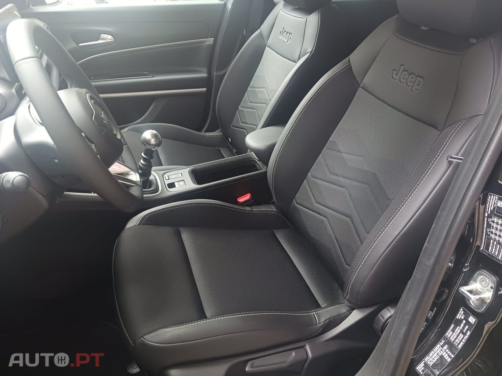 Jeep Avenger 1.2 GSE T3 Summit