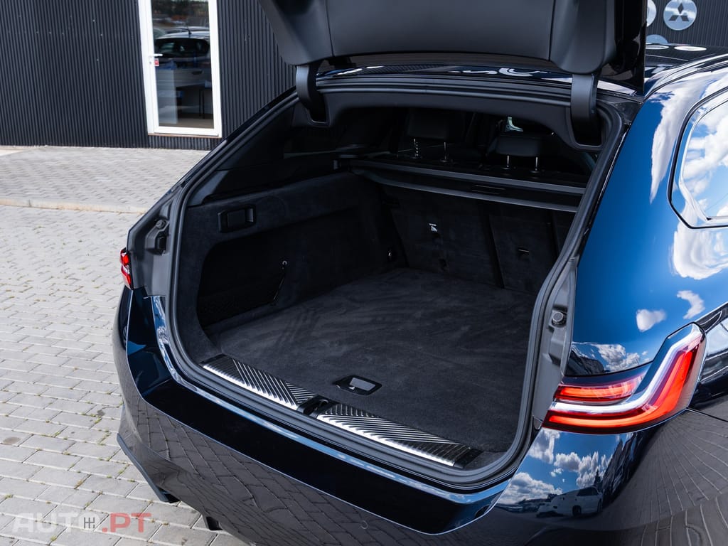 BMW i5 eDrive40 Pack Desportivo M Pro