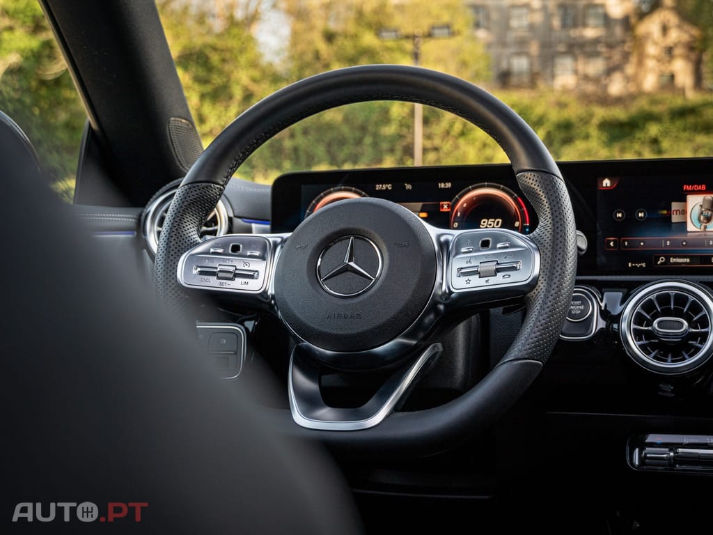 Mercedes-Benz CLA 250 e AMG Line