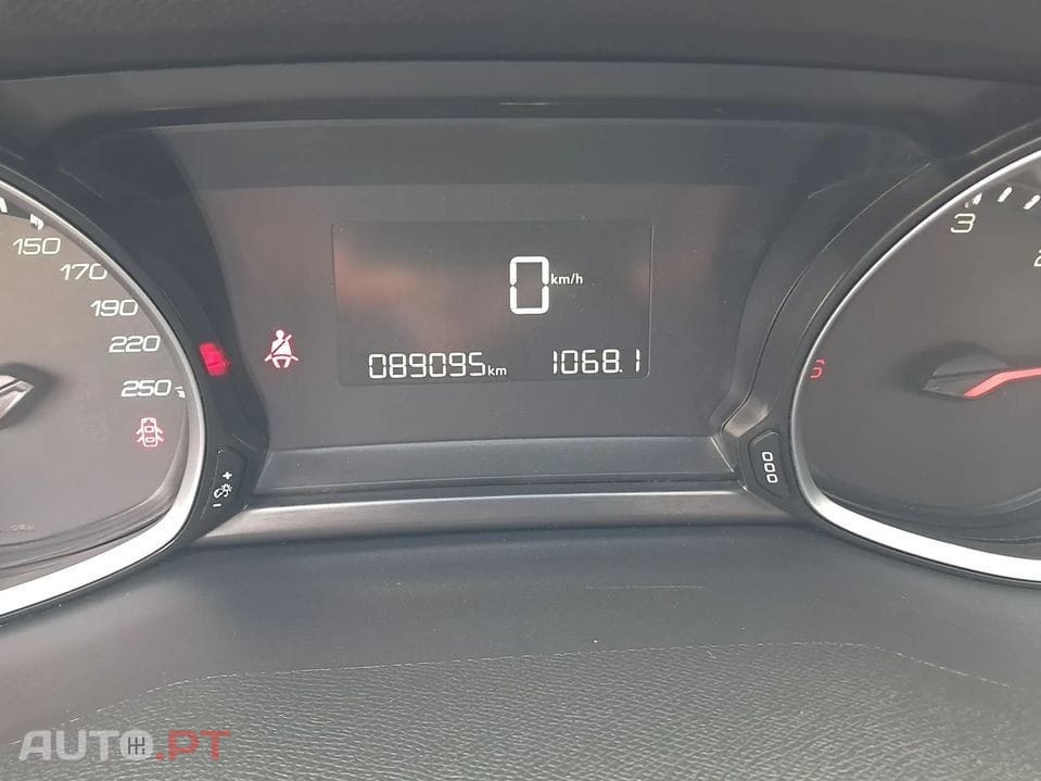 Peugeot 308 1.5 BlueHDi Business Line