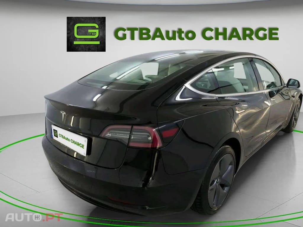 Tesla Model 3 Standard RWD Plus AUTOPILOT