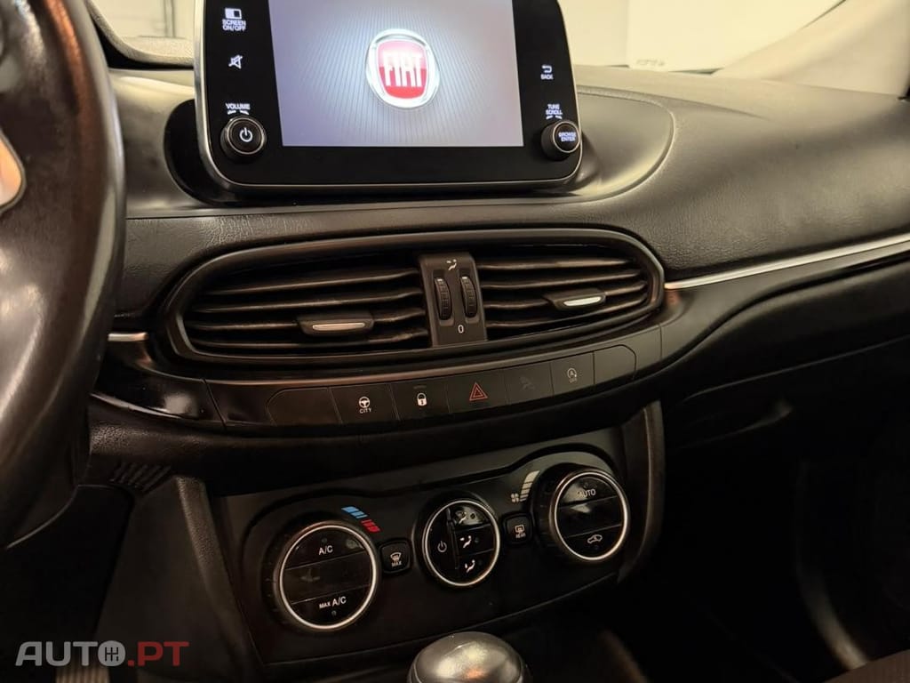 Fiat Tipo 1.3 M-Jet Lounge Tech J17