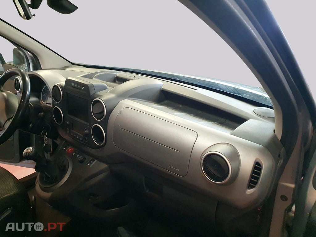 Peugeot Partner 1.2 PureTech Outdoor — fotografia 6