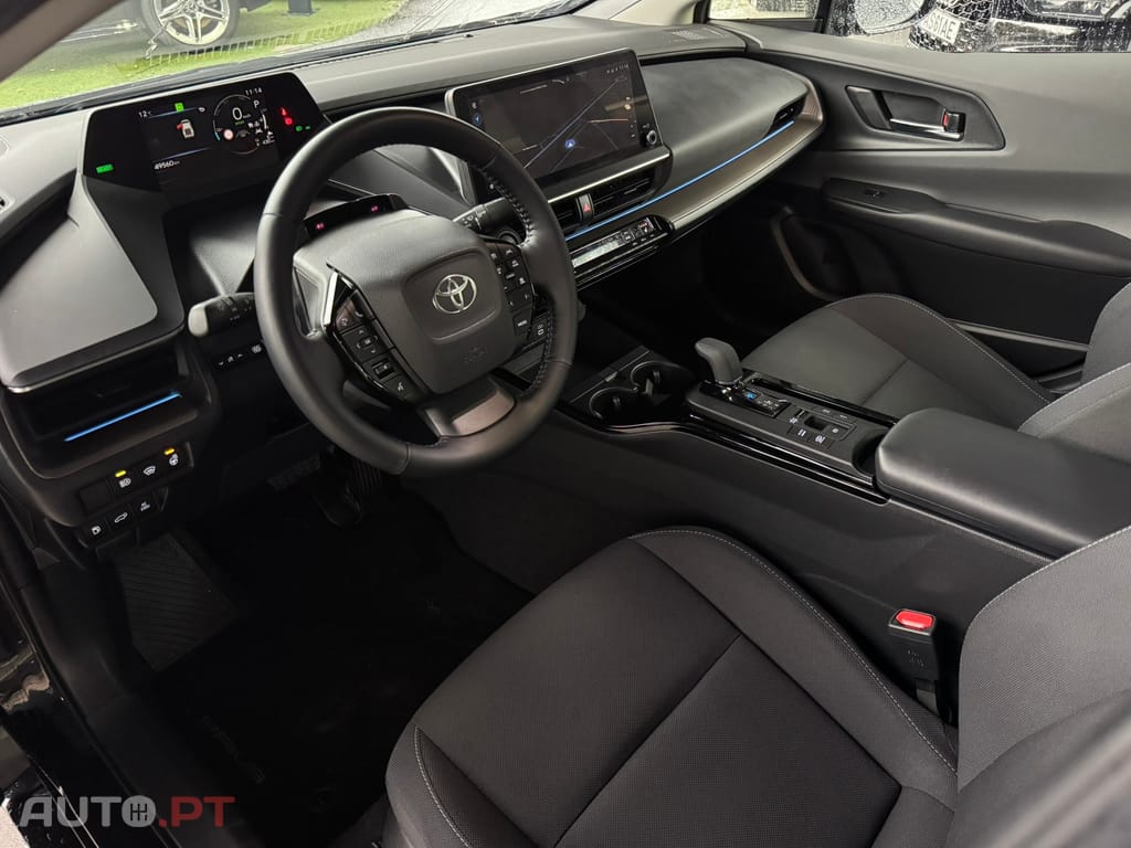 Toyota Prius 2.0 Plug-in Luxury